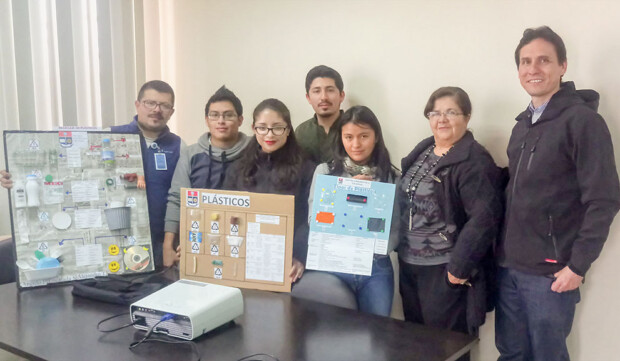 Estudiantes de la EPN presentan maquetas como aporte al conocimiento del reciclaje